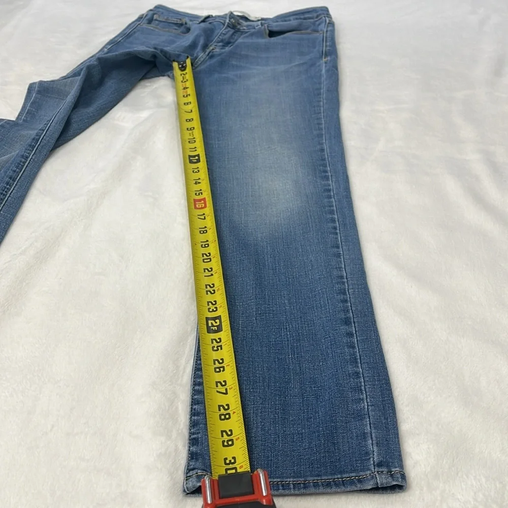 LEVIS WOMENS MID RISE SKINNY  SIZE 6M Classic Blue Jeans